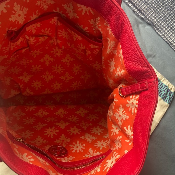 Tort Burch Tote - Picture 4 of 8